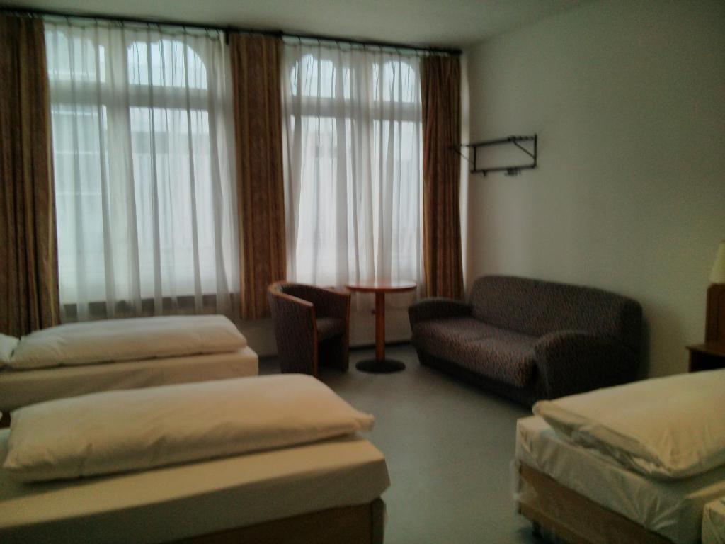 Willy Hotel Frankfurt Frankfurt am Main Zimmer foto