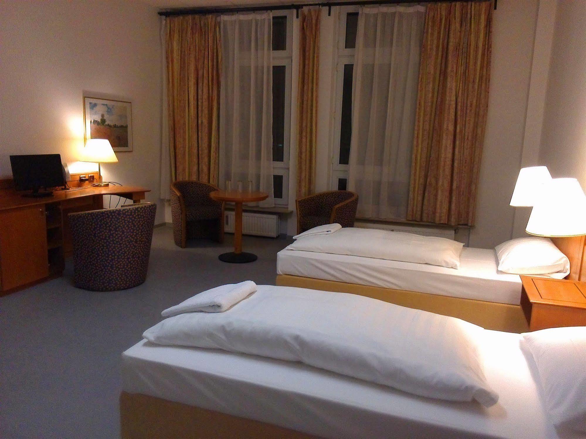 Willy Hotel Frankfurt Frankfurt am Main Exterior foto